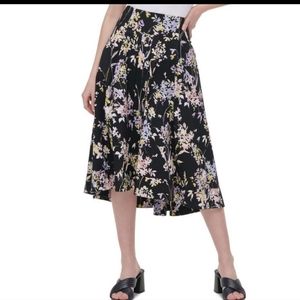 Calvin Klein Black Floral A Line Skirt size 8